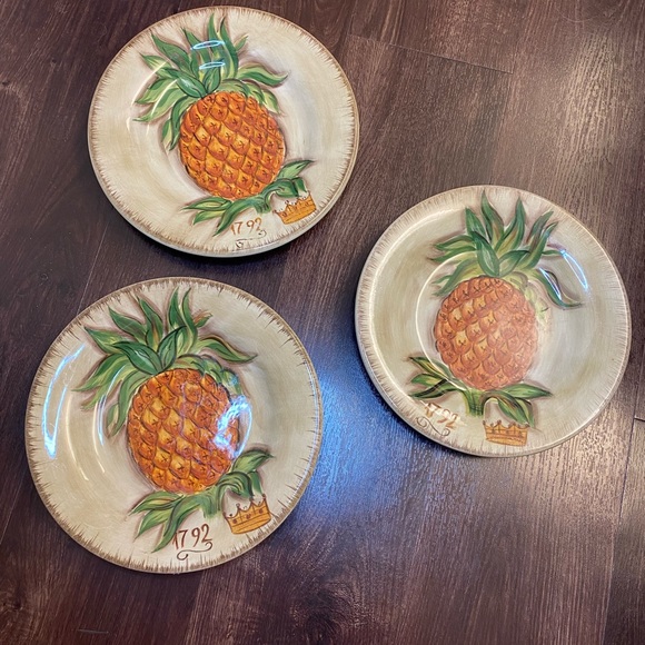 🍍Table Tops Unlimited Tropical Pineapple Hand Painted Edition Salad Plates - Picture 6 of 11